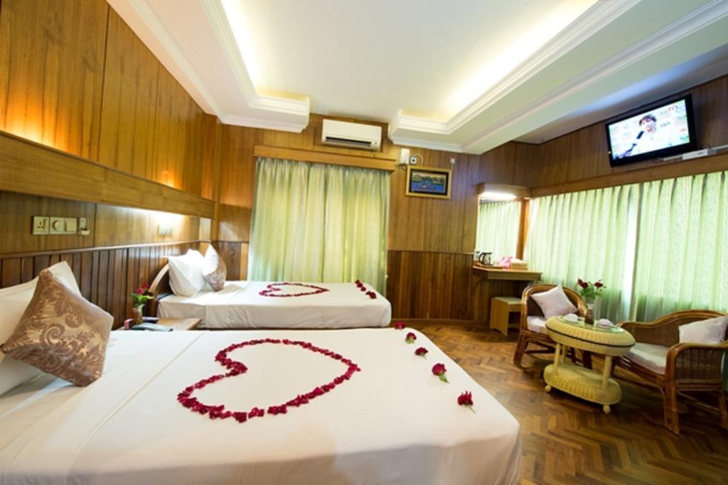 The Hotel Emperor Mandalaj Kültér fotó